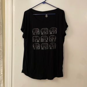 GAIAM black cotton short sleeve shirt with elephants